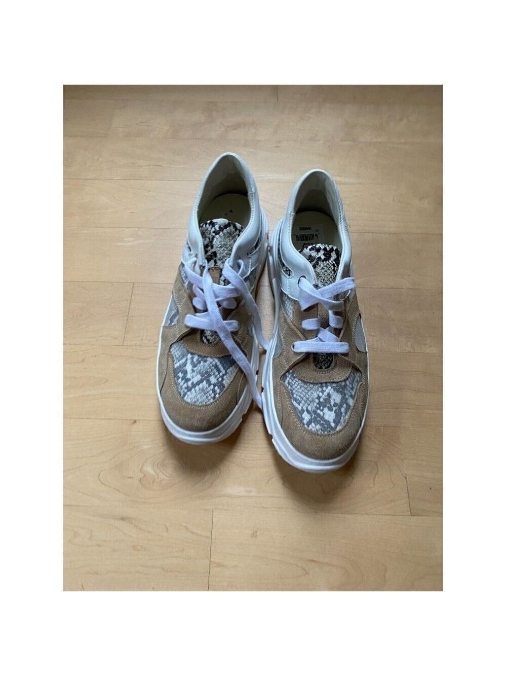 LA Canadienne White Python Print Platform Sneaker Womens Size 41 Lace Up
